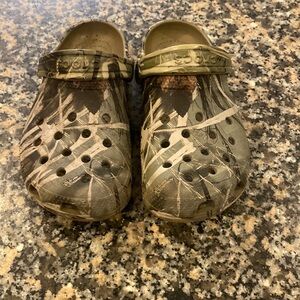 Kids camo crocs